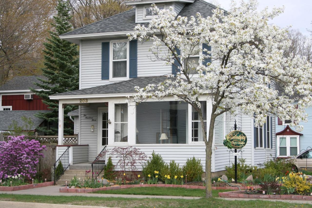 Serendipity Bed And Breakfast Saugatuck Esterno foto